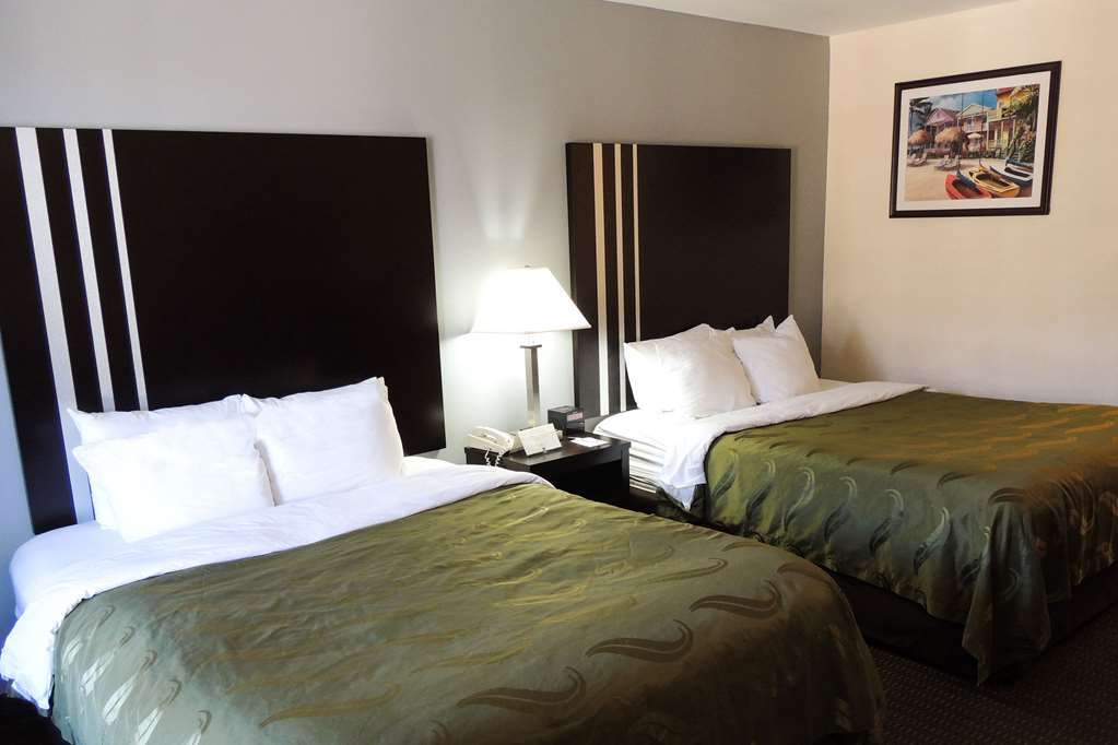 Quality Inn & Suites Huntington Beach Room photo